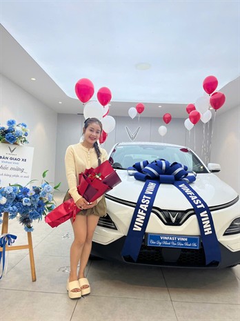 Giao xe VinFast