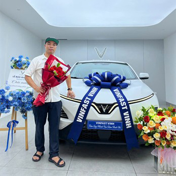 Giao xe VinFast